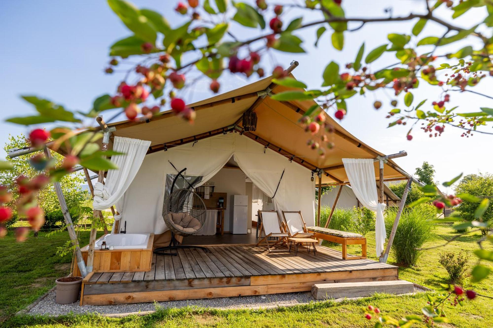 Glamping Kolpa Resort Gradac Екстер'єр фото
