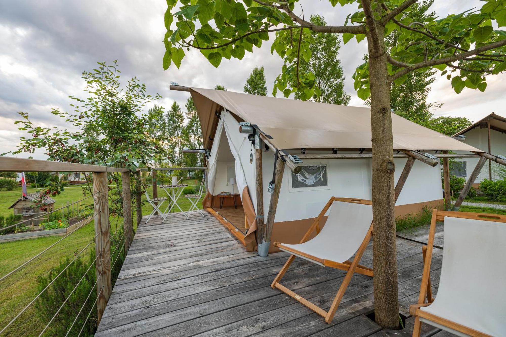 Glamping Kolpa Resort Gradac Екстер'єр фото