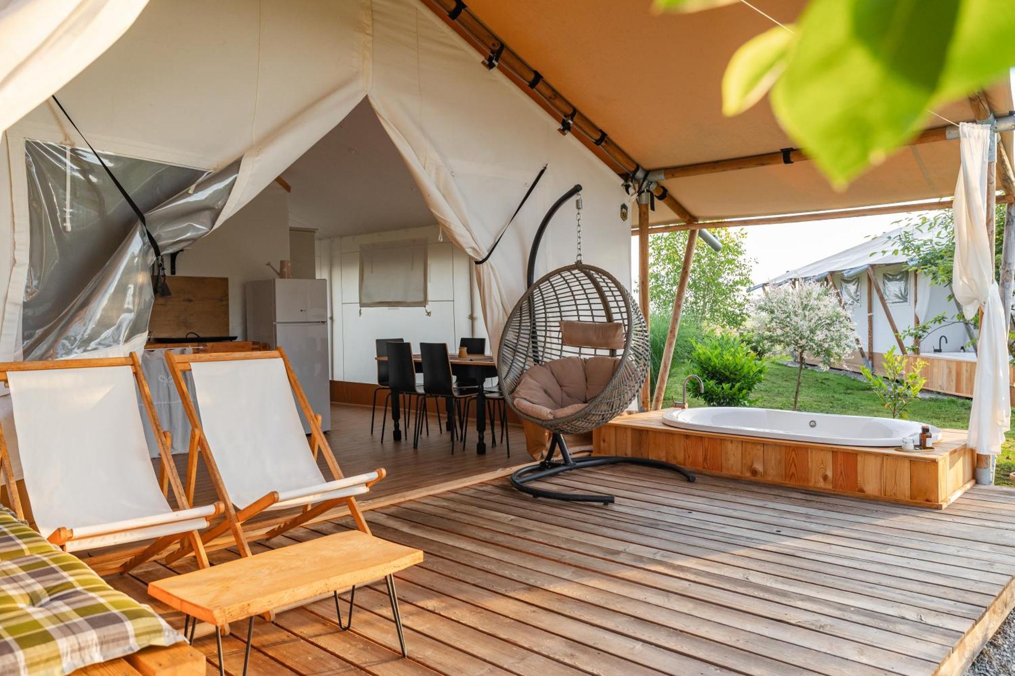 Glamping Kolpa Resort Gradac Екстер'єр фото