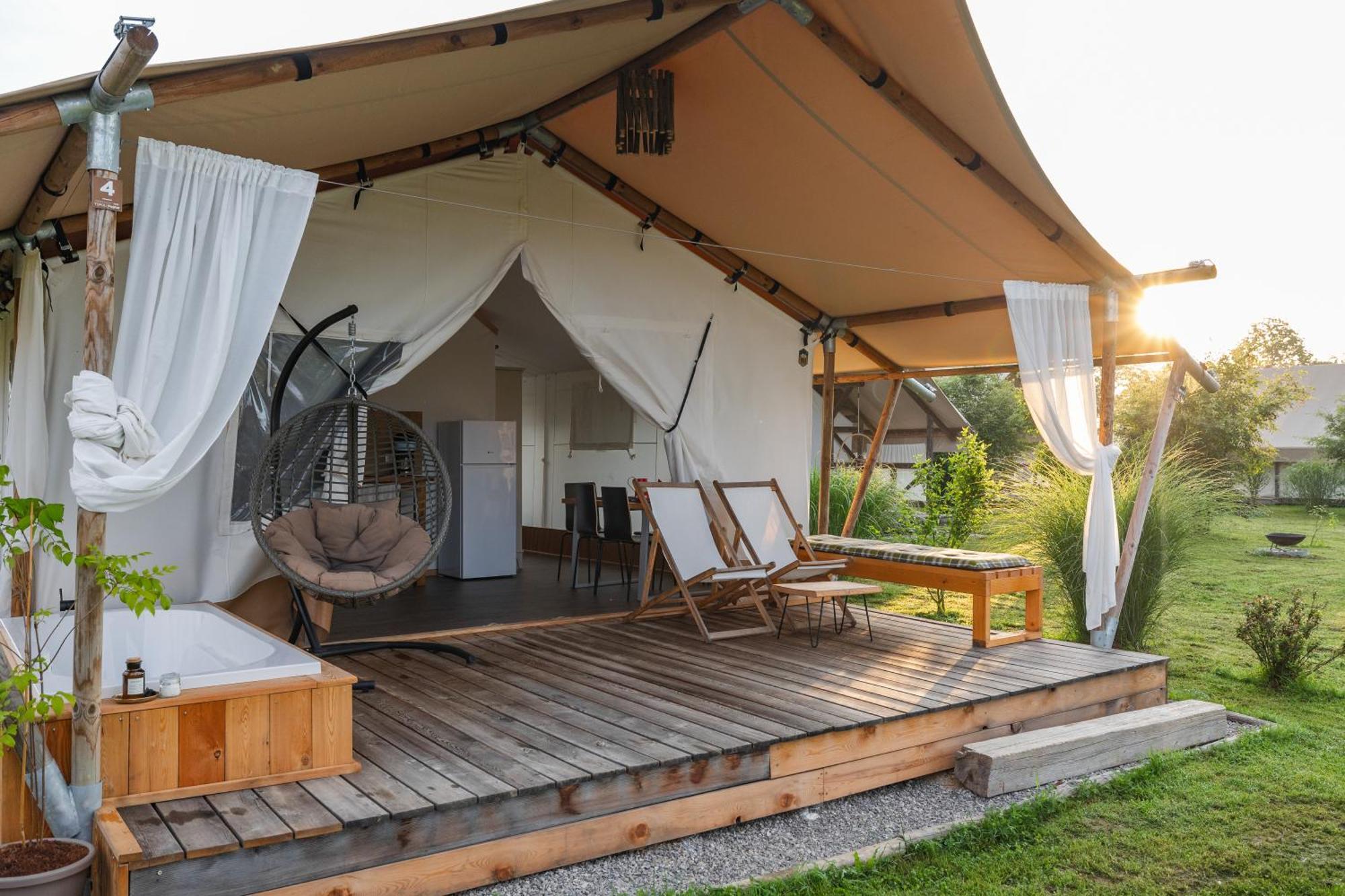 Glamping Kolpa Resort Gradac Екстер'єр фото