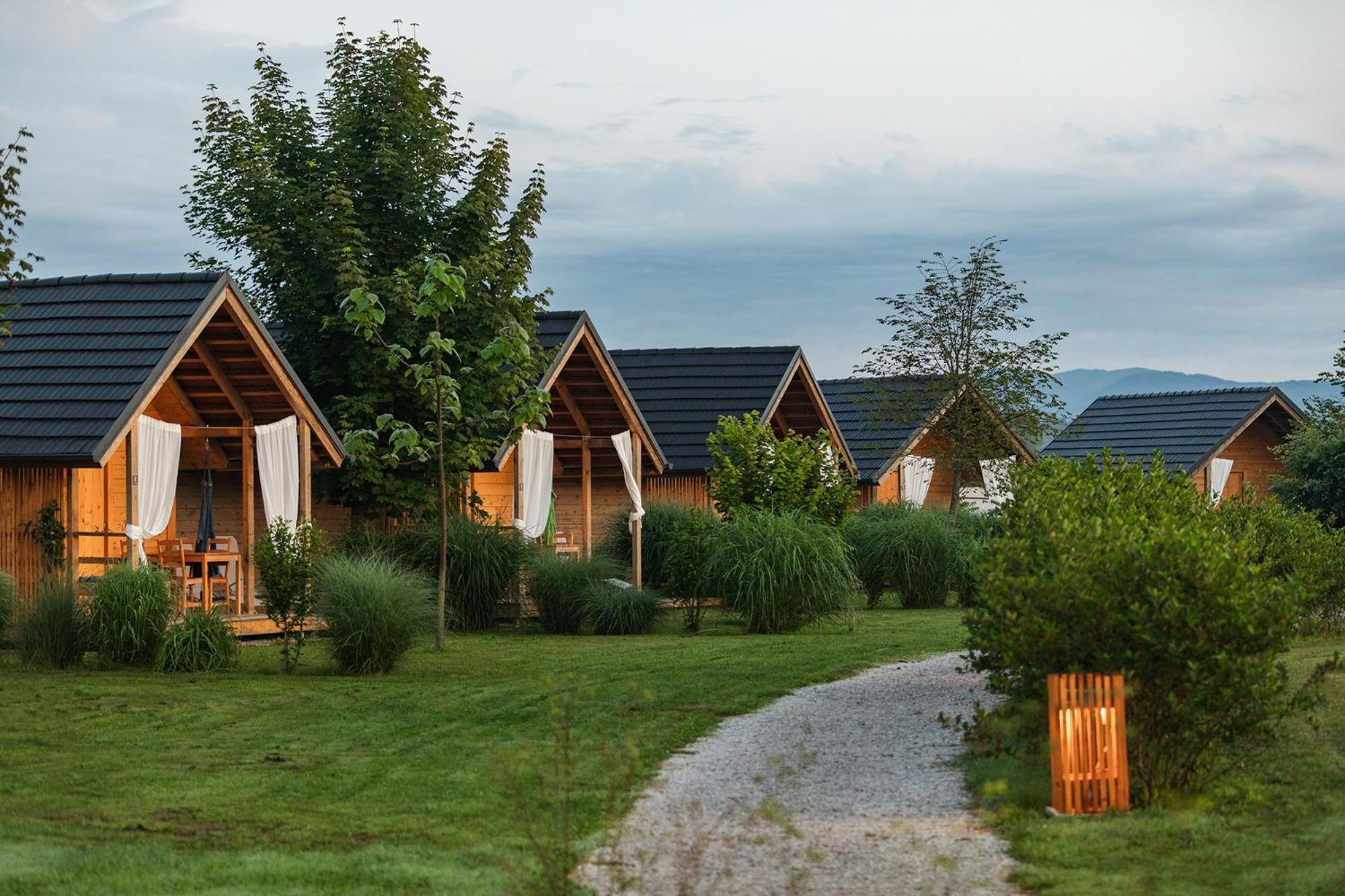 Glamping Kolpa Resort Gradac Екстер'єр фото